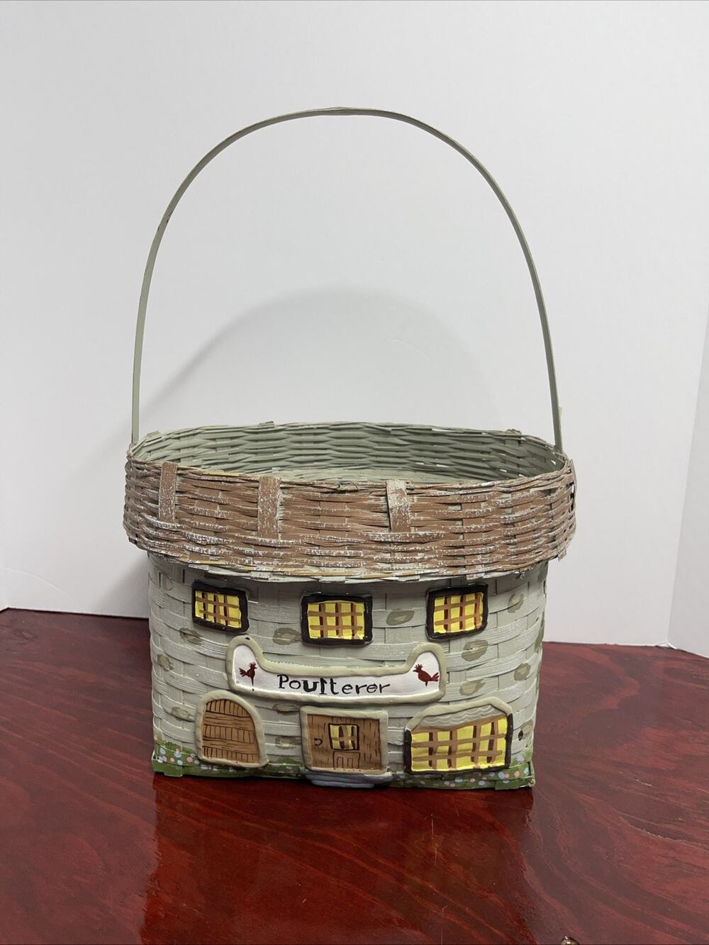 Beautiful Hand Painted Woven Basket Chickens Poulterer 11”X9.5”X16” To The Handl